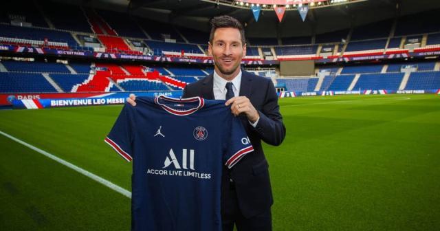 lionel-messi-unveiled-by.psg_.after_.signing.two_.year_.deal-1.jpg